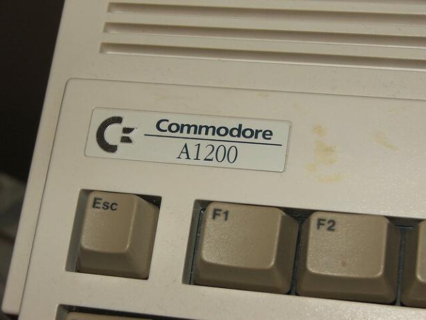 Commodore-1200-tietokone