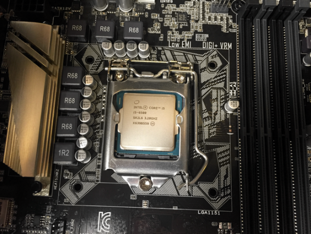 Kuinka rakentaa oma tietokoneesi rakentaa pc cpu