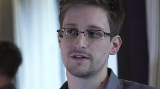 ed-snowden-puhuminen