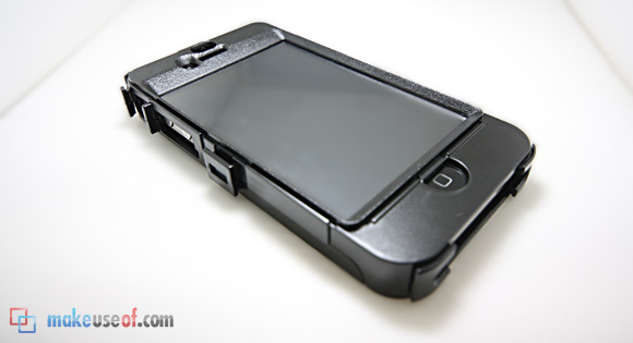 Giveaway: iPhone 4 Defender (+ työmatkalaukut Otterbox) puolustaja1