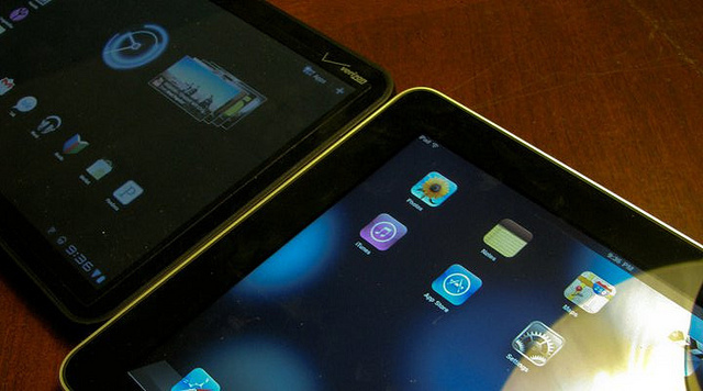 Xoom-vs-ipad