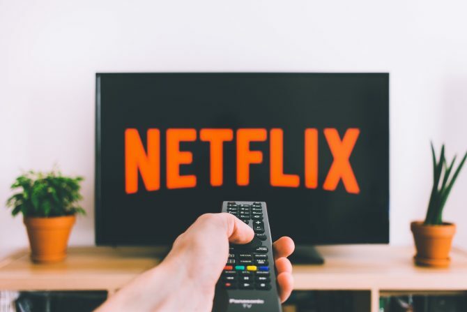 Netflix-logo televisiossa