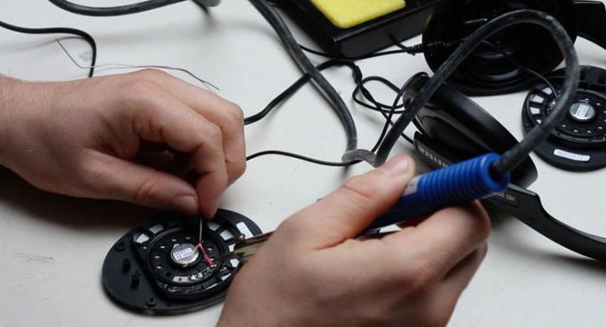 Kuinka korjata Broken Headphones kuulokkeet 5