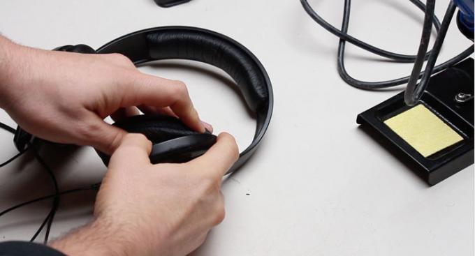 Kuinka korjata Broken Headphones kuulokkeet 2