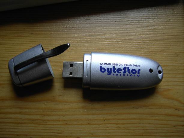 sähkötupakka-USB